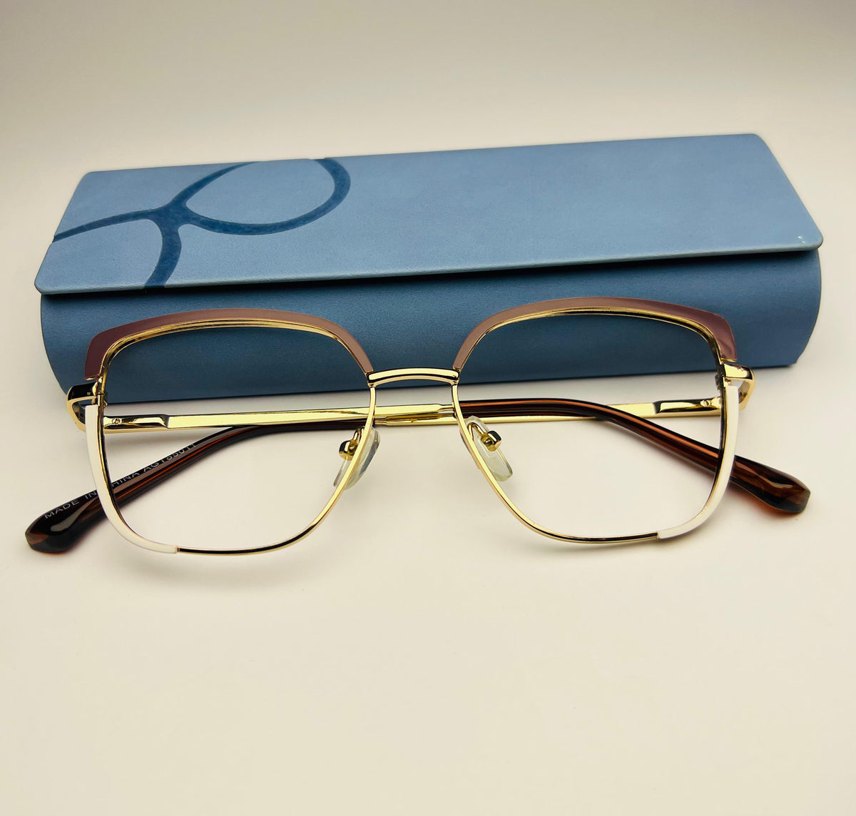 Elegant Tri-Tone Metal Frames